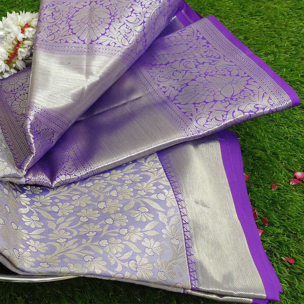 Lustrous Lavender Beauty: Silver Zari Kanjivaram Silk Saree